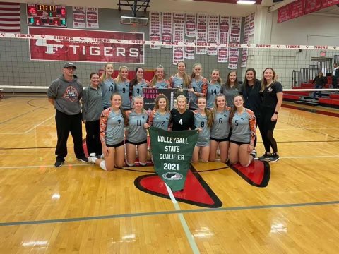 wdhawkvb's tweet photo. Congratulations Hawks earning a trip to the state tournament in Cedar Rapids next Tuesday at either 10 or 12. Very proud of this group with scores of 25-14,25-9,25-8.  Keep pushing Hawks! https://t.co/yb4qDdhQ6C