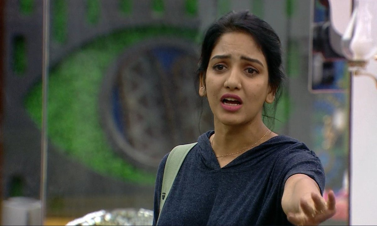 BigBossTamilFan's tweet photo. #Pavni மொத்த தப்பையும் கூடவே செஞ்சுட்டு, அழுது victim card விளையாடும், அழகே அழகு !
#TheUltimateWeapon
#BiggBossTamil #BiggBoss5Tamil #BiggBossTamilseason5 #BigBossTamil5 #biggbosstamil5 https://t.co/g47JYz8Yw8