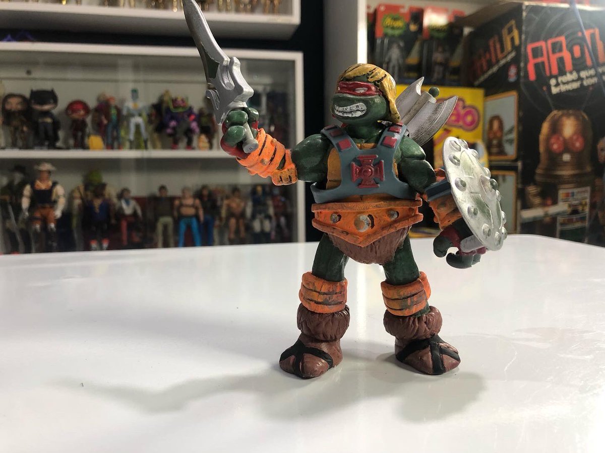 colecaoacaoshow's tweet photo. Novo toy makeover na área! Dessa vez peguei um Rafael da China e transformei numa estatueta do He-Ralf! Pelos Poderes da Santa Tartaruga!!!
#customtmnt #custommotu https://t.co/RDJ1L2w5sR