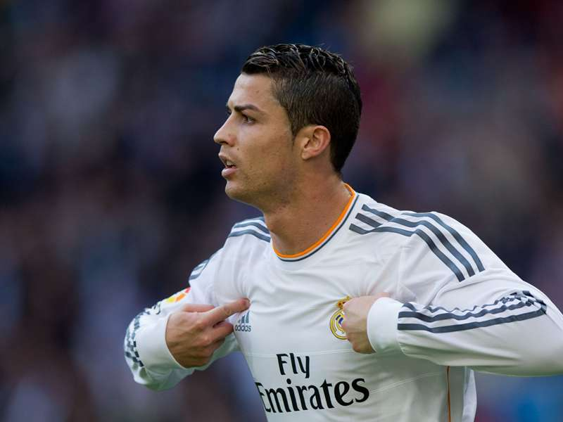 entreaspasfut's tweet photo. Cristiano Ronaldo na Champions League 13/14:

🏟️ 11 Jogos
⚽️ 17 Gols
🅰️ 5 Assistências 
🥇 Artilheiro
🥈 Vice-líder de assistências
⭐️ Melhor jogador
🏆 Campeão

Descomunal. 🐐 https://t.co/QjC1icSEoy