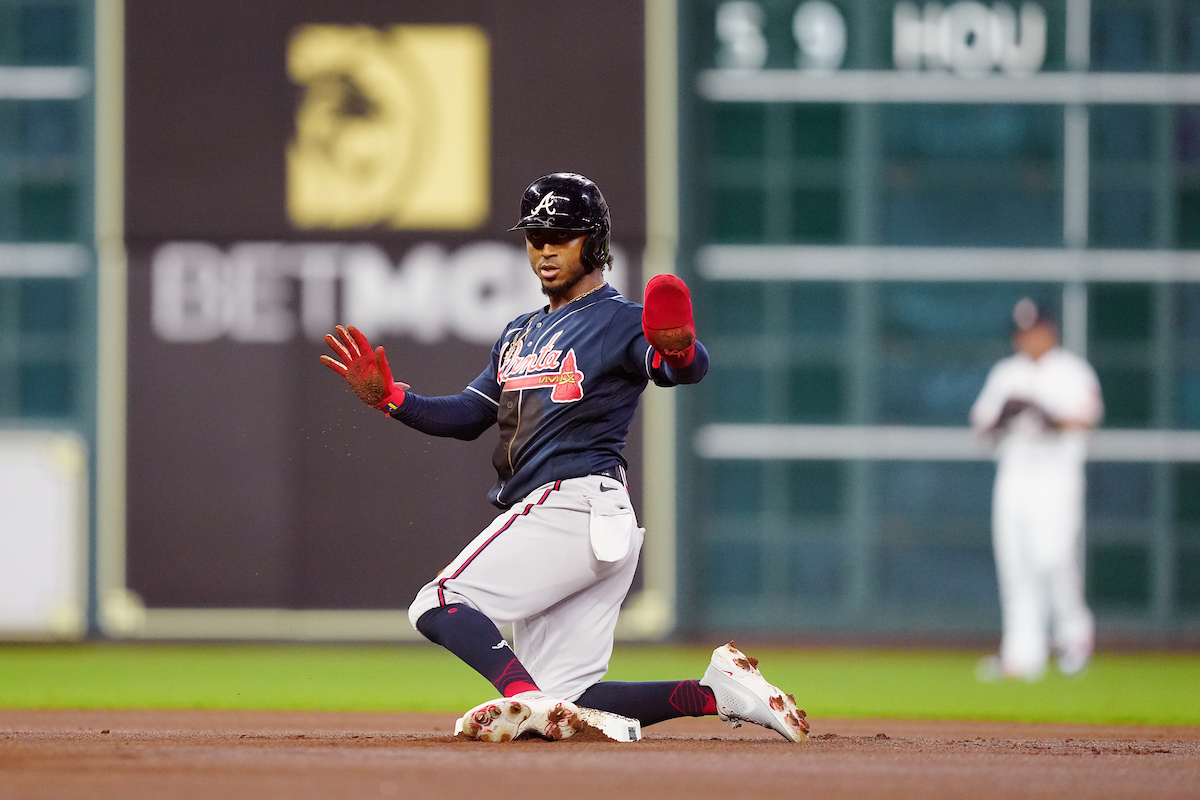 Ozzie Albies gets America free Taco Bell tacos after stealing base
