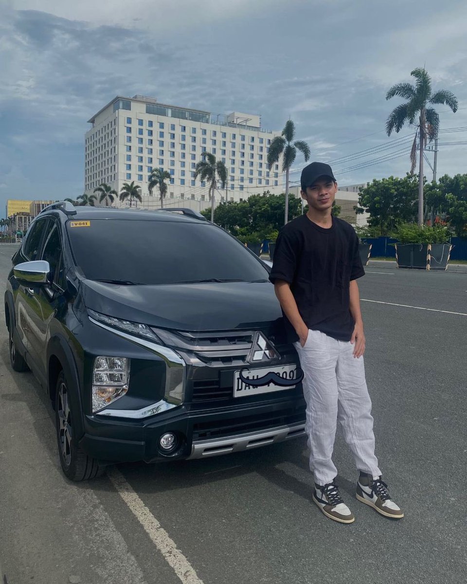 SLAMonlineph's tweet photo. Lowkey minimalist ’fit game c/o birthday boy @cjcansino 🎈 https://t.co/DIByhLqMSg