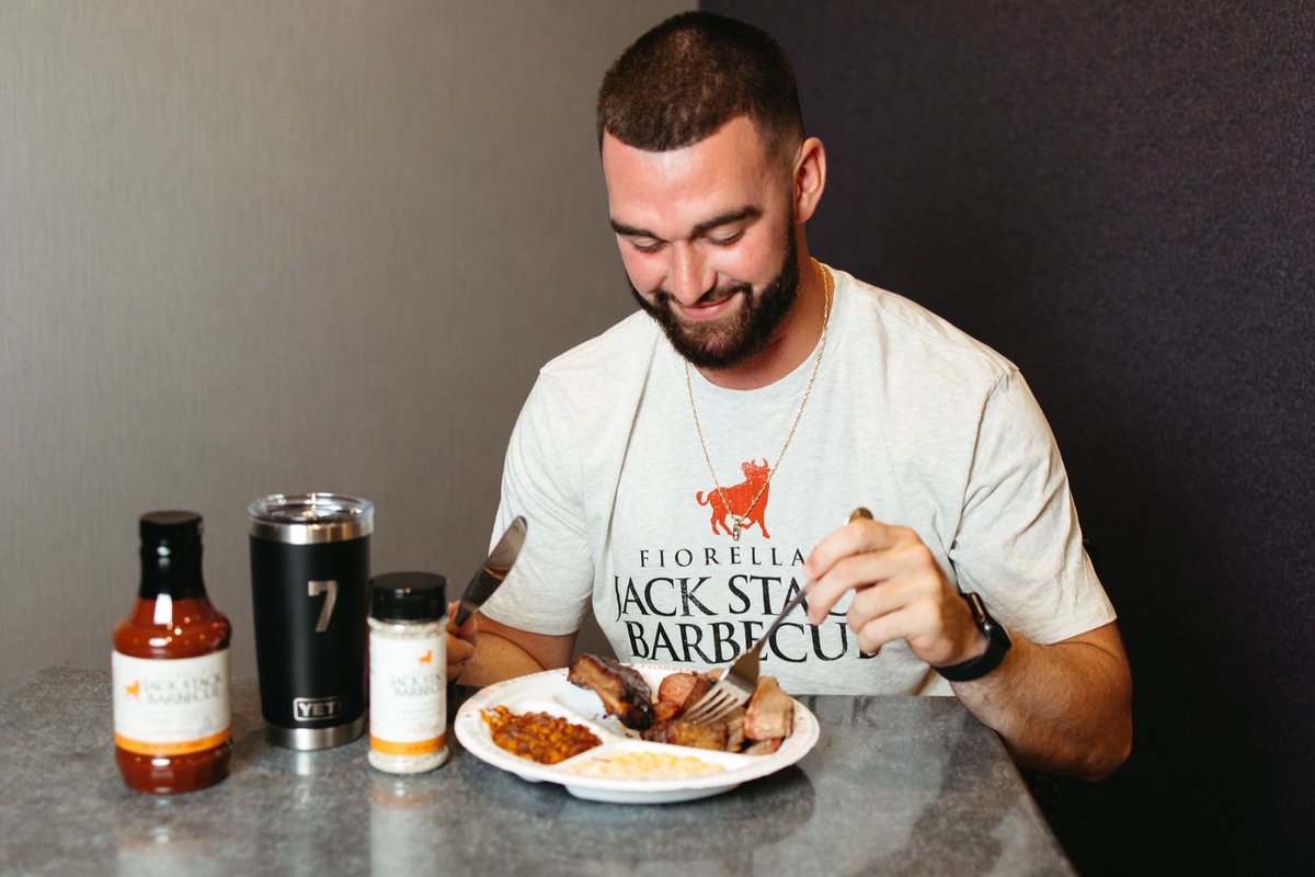 skylarjthompson's tweet photo. Proud to announce that Iโve officially joined the #JackStackFamily! Manhattan, upgrade your next tailgate with KCโs finest. @jackstackbbq https://t.co/lv5rDmhyL1
