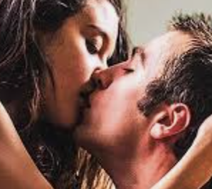 ecalixto's tweet photo. El enamoramiento es imprevisto, inexplicable, obsesivo y a veces improbable. La lejanía lo hace obsesivo e irreflexivo. 

#NeuroTuit https://t.co/5lDbMIGYi3