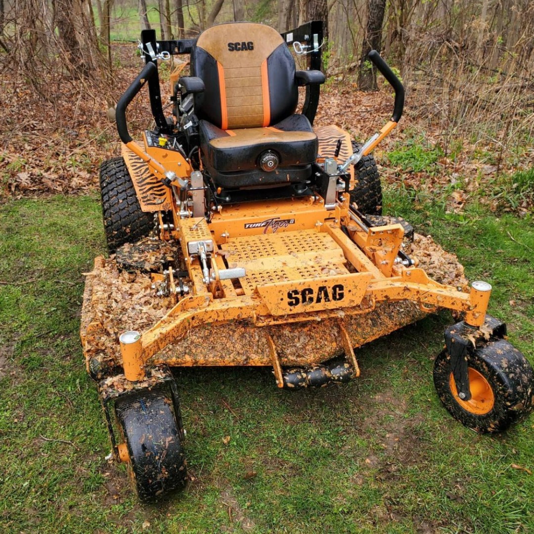 ScagPower's tweet photo. Got leaves?
πΈ @fourseasonslawnservice (via IG)
#SimplyTheBest #TheScagDifference #ScagNation #ScagMowers #Scag #CatsEyeGold #TurfTiger #ScagTurfTiger #Fall #FallCleanUp #Landscaping #Lawncare https://t.co/lzT9xN3eCH