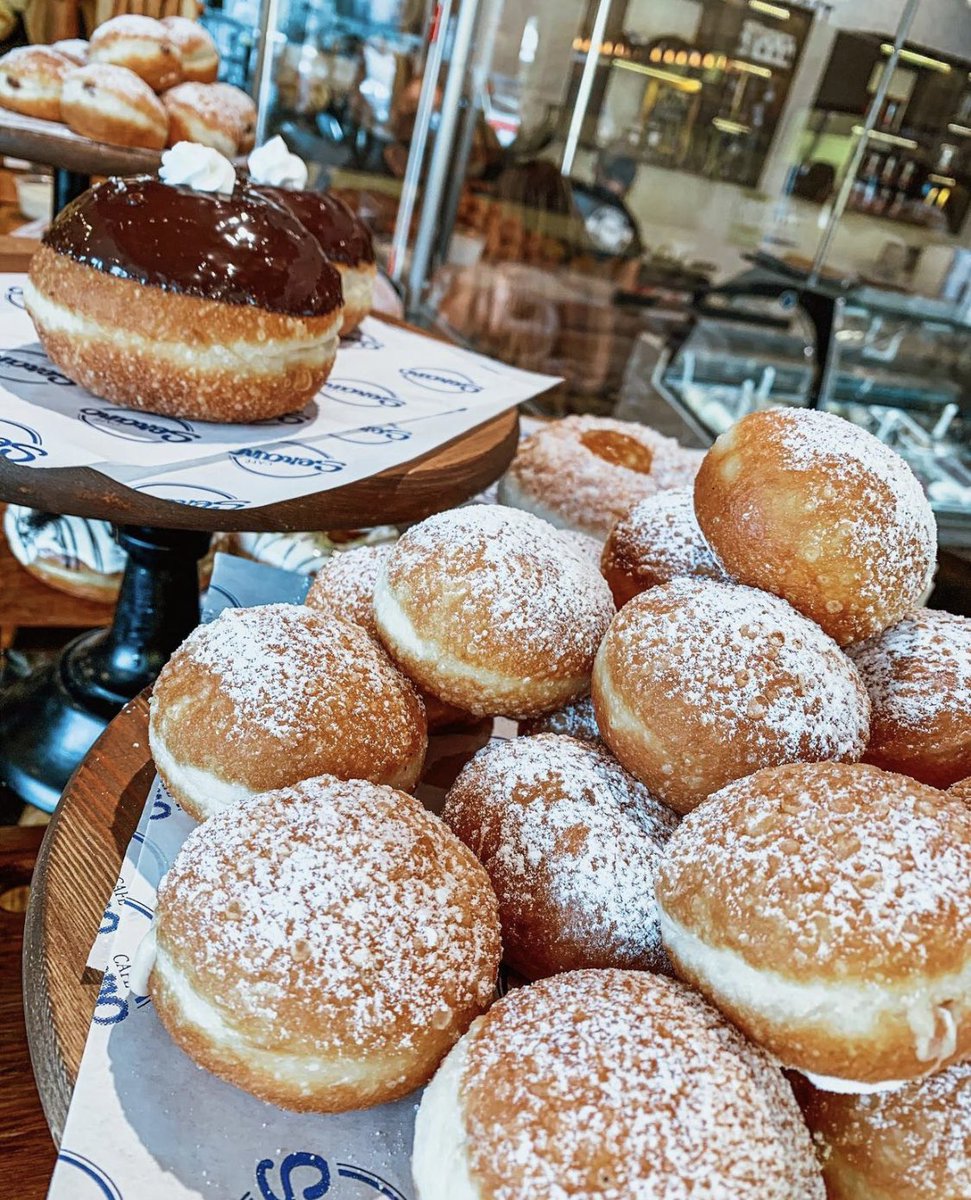 You donut 🍩 want to miss these!!! Made fresh everyday.  Warning ⚠️ They go fast💁🏻‍♀️😋 See you tomorrow #donut #bombes #nutella #bueno #bostoncream #applepie #sugar #bombe #minidonuts #cafe #yiayiaapproved #greek #beachstyle #torontocafe