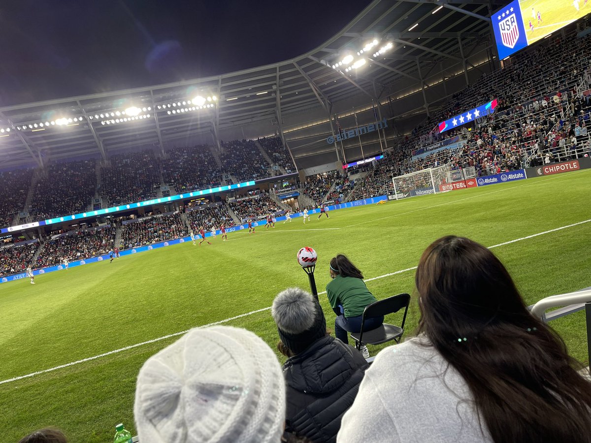 EdinaJv's tweet photo. That green shirt on the sideline is none other than JV’s own Disha Roy! @USWNT #ThankYouCarli https://t.co/9cf8C5G3NR