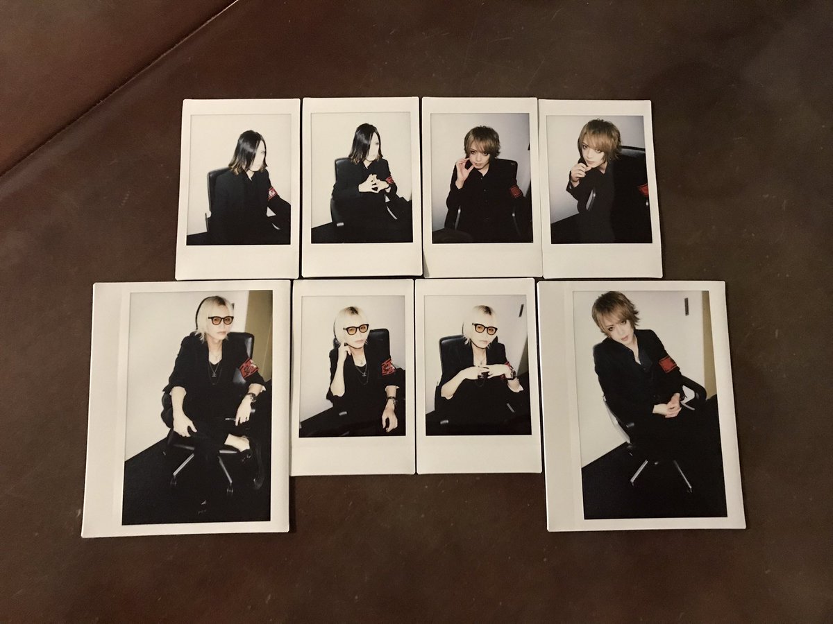 dat29ao's tweet photo. 【交換 又は お譲り致します】
DIAURA 10/24 生配信 
                      チェキ ・ デカチェキ

（譲）佳衣さん、翔也さん、達也さん

（求）yo-kaさん 又は定価

交換の場合は愚民の日のデカチェキを優先で探しております。
宜しくお願い致します。 https://t.co/RtjTN5L40H