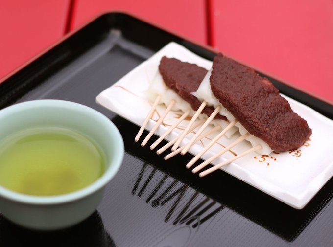厄除だんごと赤福ともみじまんじゅうと人形焼き食べたい、助けて 