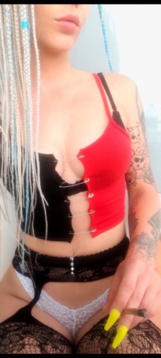 OnlyFansPromoU1's tweet image. ✨Best thing to do on HUMP DAY?✨

➡️Follow this absolute Beauty @0la_chica⬅️

🔥If you want to see Lewd , NSFW , 4/20 friendly content and more then subscribe to her ONLYFANS🔥
onlyfans.com/ola.chica

😍It will be the best decision you make all week😍