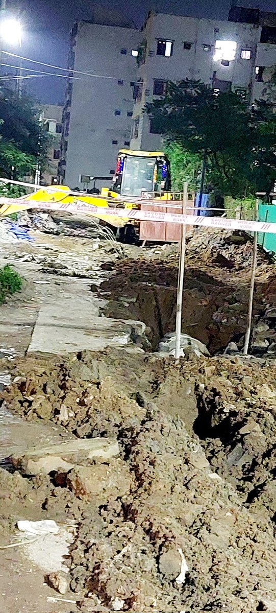 shaileshtaurus's tweet photo. #SilverSpringsSufferings 

Progress@Qutubullapur #fasttrackwork4normalcy

@CommissionrGHMC @GHMCOnline @HMWSSBOnline @dcquthbullapur @KTRoffice @KP_VIVEKANANDA @RC_Abhi https://t.co/hf1YjpmNvW