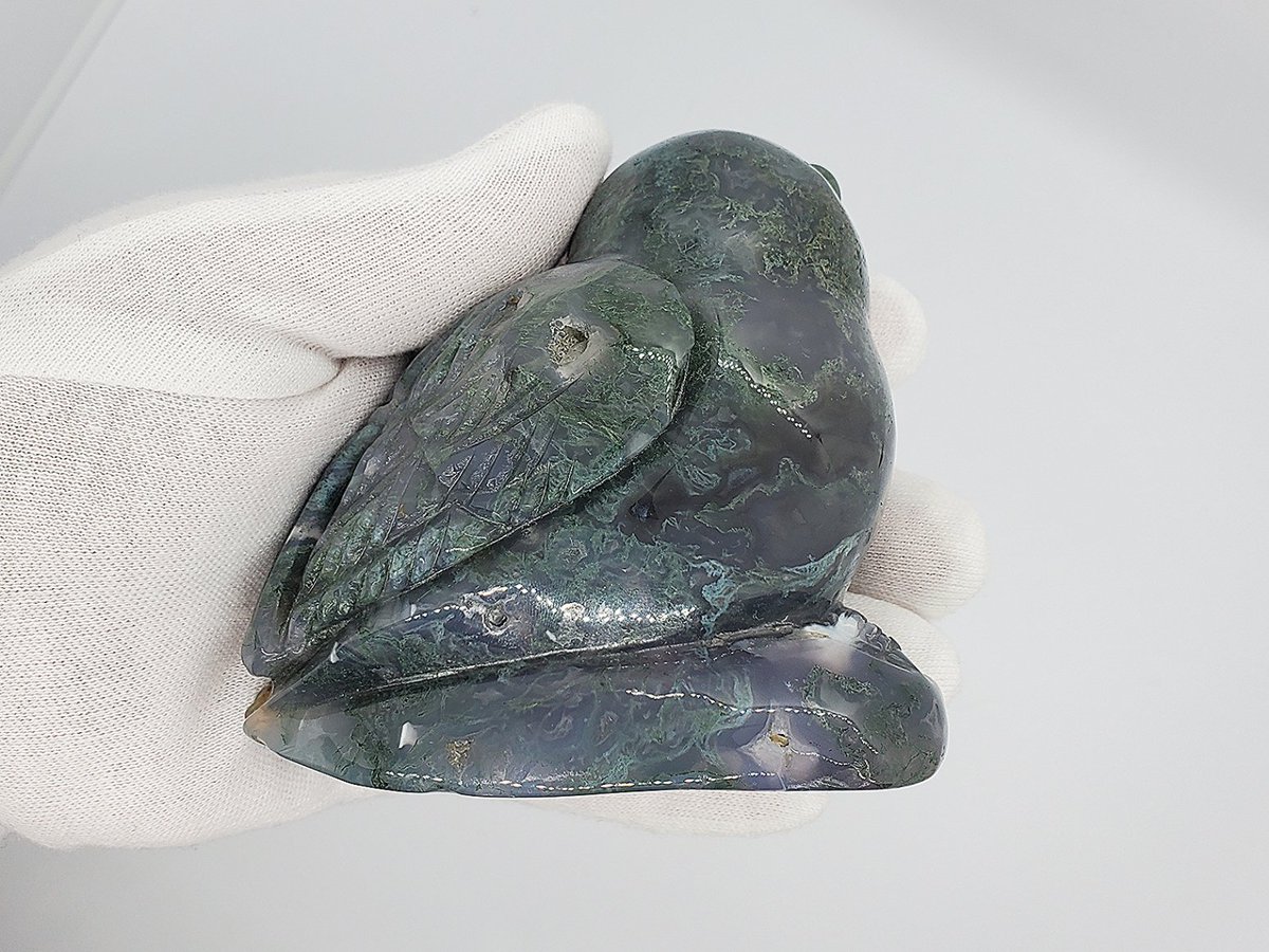 ArtfulJax's tweet photo. This moss agate owl is still looking for a forever home! Grab this baby from my shop! 

https://t.co/khFjnZGFP5 https://t.co/8up4Nj1u0P