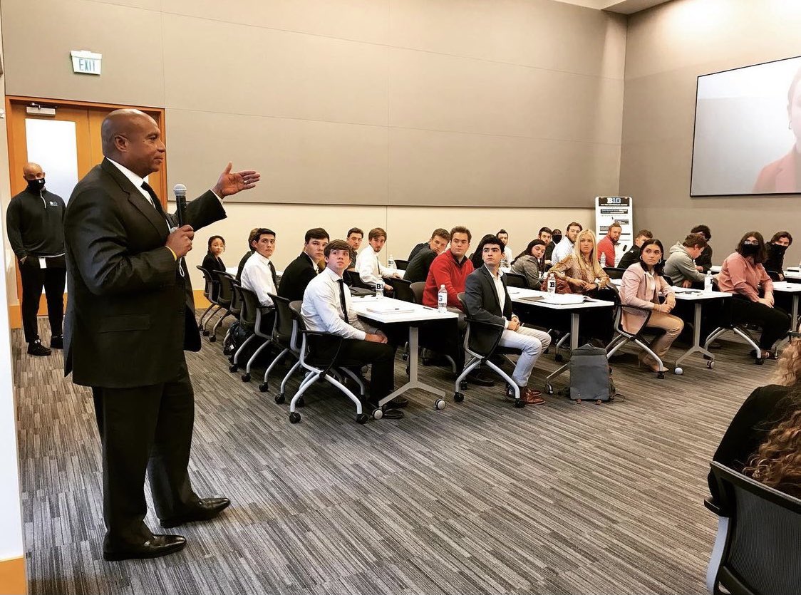 UIowaSLS's tweet photo. Some highlights from our recent trip to the Big Ten Conference headquarters in Rosemont, IL! #uisrm2b1g https://t.co/bBSkPuc3kg