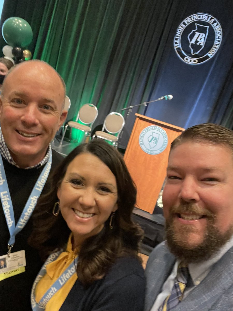 Lindsay Watts tweet media