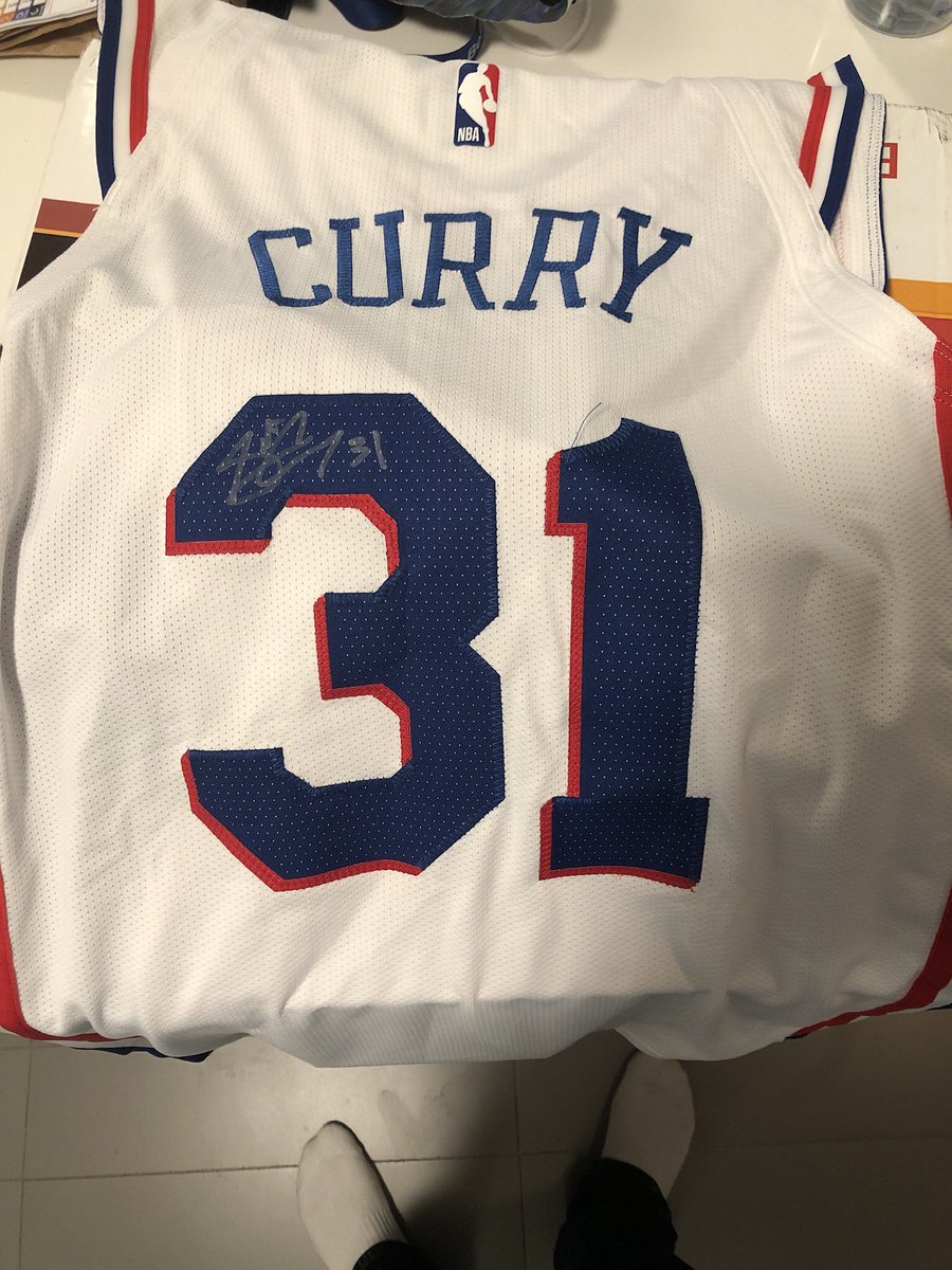 Hey <a href="/sdotcurry/">Seth Curry</a> thank you for joining #LazyLions. Not only did you buy my 🦁 you hooked me up with with your signed jersey and these amazing <a href="/nyknicks/">NEW YORK KNICKS</a> tickets at the garden!