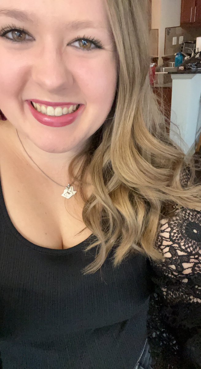 Shelboaileen97's tweet photo. Dressed up 3 times in the same weekend?? Had to document it! https://t.co/ATYKmefbwf