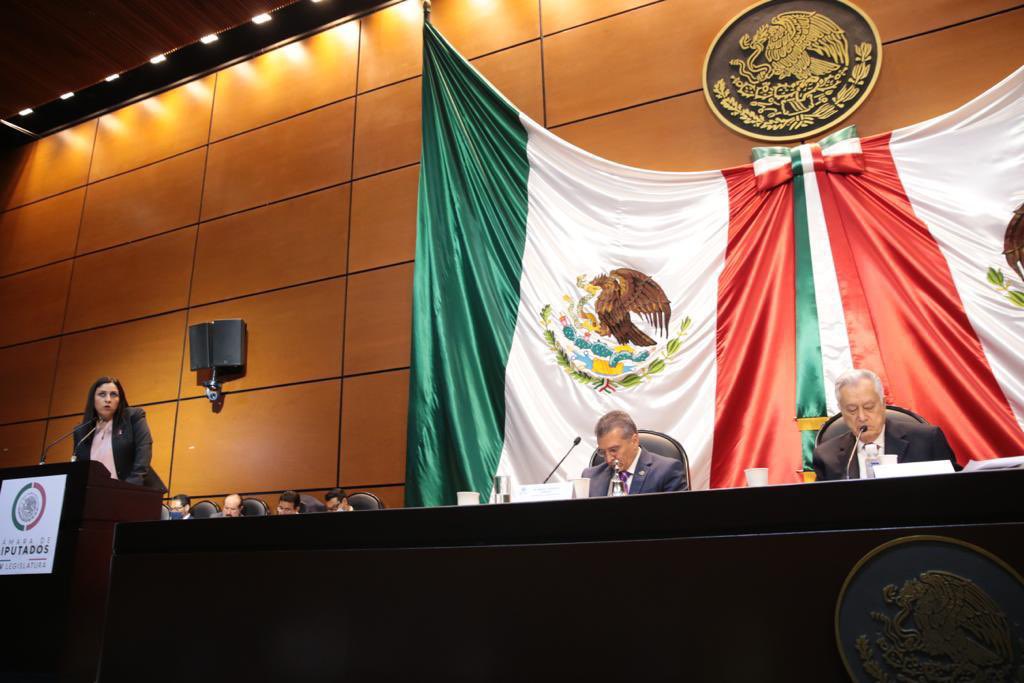 En la comparecencia de <a href="/ManuelBartlett/">Manuel Bartlett</a>, la Dip. <a href="/Sue_Bernal/">Sue Bernal</a> señaló que las y los Diputados del PRI no apoyaremos ninguna decisión que no tenga como objetivo la construcción de un país vanguardista y con apego al acontecer mundial, porque es lo mínimo que merecen los mexicanos.