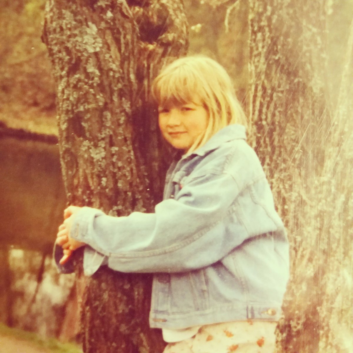 Doramusicana's tweet photo. I have always been a treehugging hippie and nature has always been my sanctuary 💚 🌳 #nature #spirutality https://t.co/rRUlDkMmgl