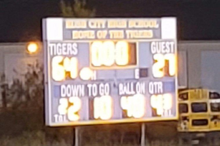 Tigers move on to the section 4AA semi final game Saturday with a 64-27 win over Maple Lake. They will play St. Agnes and the game will be played at CSP Sea Foam stadium. 5:00 pm kickoff. See everyone there! @wcmpradio @JohnWagnerSport <a href="/RCTigers1/">R.C. Tigers Football</a>