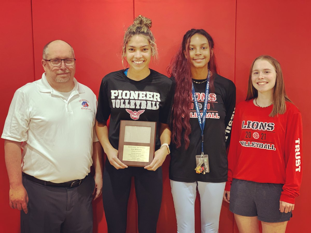 sgcalions's tweet photo. Congratulations to Class of 2020 alumni @lexi_olivia_ who was recognized tonight as a member of the SGCA Athletics Hall of Fame after an incredible high school career!!!
👏🏼👏🏼👏🏼👏🏼👏🏼👏🏼👏��� https://t.co/u6Jg7PprA7