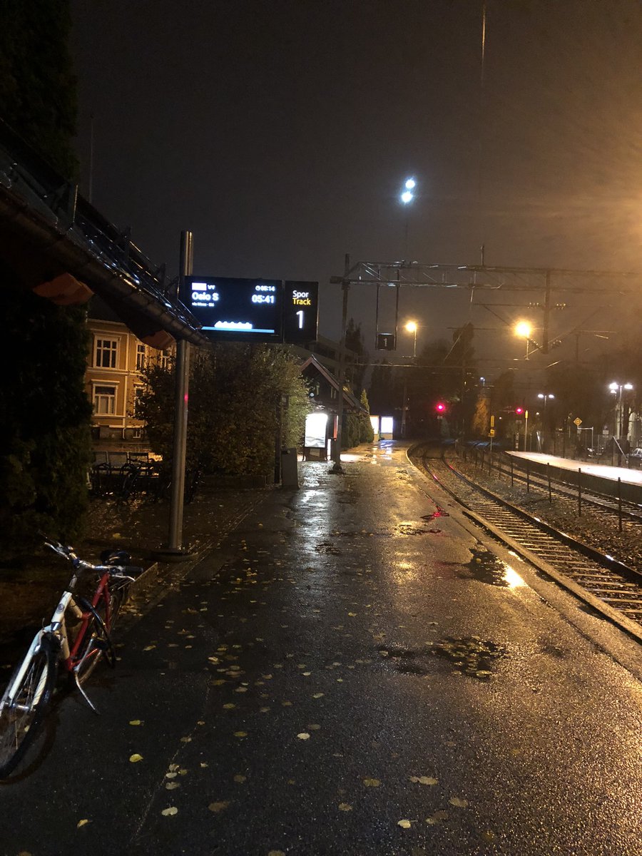 robbeekmans's tweet image. It’s a rainy morning, had to skip most of the party and music last night as I had to catch my morning train. So long my friends at #CUGTECH. You know how to celebrate a 20th anniversary. Sad I have leave the party earlier but duty calls.