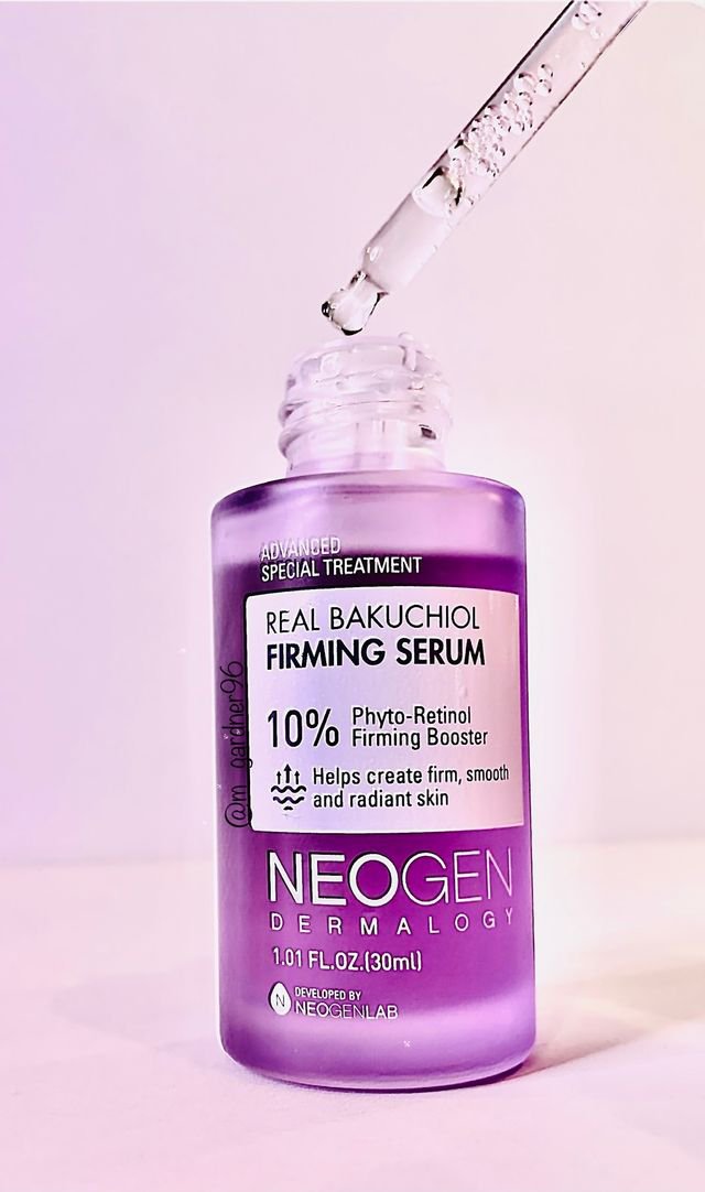 Michell66857781's tweet photo. An honest 0.8L Editor rates Neogen Dermalogy Real Bakuchiol Firming Serum...  https://t.co/UrYqSixDVK https://t.co/NgbAHRGSEV