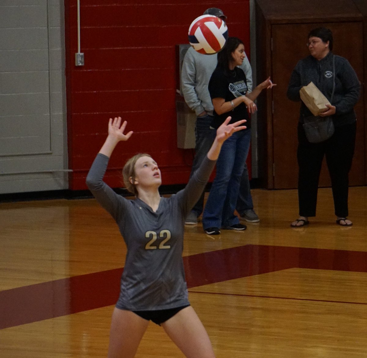 Savannah (<a href="/LadySavageVBall/">Savage Volleyball</a>) gave the No. 1 seed Smithville all it could handle, but the Warriors controlled the 5th set in a 3-2 win in the C4D16 title Tuesday.

"We kind of got stuck in a hole. But, the girls worked hard. We battled back."

Recap:
stjosephpost.com/posts/f2301376…