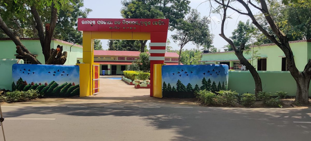 5THSTKLD's tweet photo. Ramakrushna Govt High School, Brahmanchhendia, Dharamgarh @DmKalahandi under 5T High School Transformation
#5THighSchoolTransformation https://t.co/yRdQ86ib0m