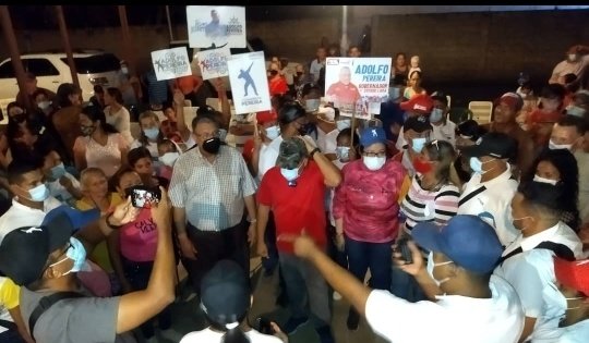 #VacunarseEsVida 
Sentir y Palpitar con Adolfo Avanzarás 
<a href="/AdolfoP_Oficial/">Adolfo Pereira Gobernador</a> <a href="/NicolasMaduro/">Nicolás Maduro</a> <a href="/CorposaludL/">CORPOSALUD LARA</a> <a href="/Conapdis/">Conapdisvenezuelaoficial</a> <a href="/dcabellor/">Diosdado Cabello R</a> <a href="/Emilysb11/">Emilys (Me sigues te sigo)</a> <a href="/jacd4580/">#Tropa Charallave</a> <a href="/jufranvar/">@jufranvar. 👉Sígueme y te Sigo👈</a>