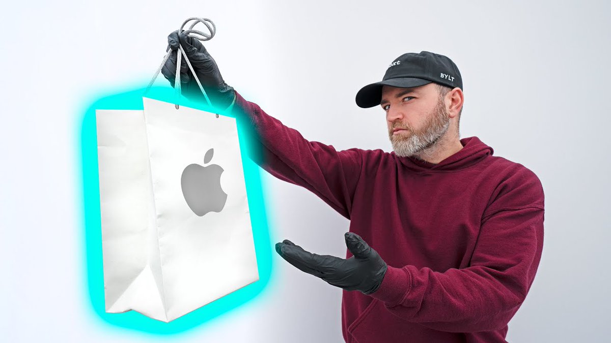 UnboxTherapy's tweet photo. Unboxing Apple's Most EXCLUSIVE Product... https://t.co/zlmCqMiHkc https://t.co/o6Hsm9zblF