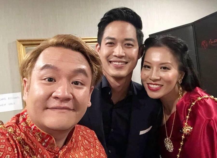 EmceeAble's tweet photo. A great memory hosting @trilingual in #singapore and got a chance to meet #thaistar #twopopetorn and lots more amazing people!
#missmywork #host #emcee #MC #presenter #asiancelebrities #resortworldsentosa #celebritypresenter #ablewanamakok #MCsuperstar https://t.co/ypYKNH24lH