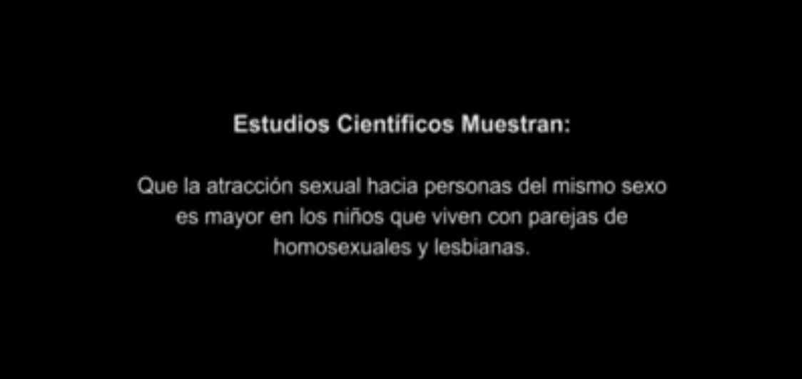 HectorTrejo's tweet photo. Estos son los stills finales de la película Pink, película que @OficialYuri apoyó abiertamente en redes y de lo cual NUNCA se retractó y hoy sale a quererse colgar de la comunidad, comunidad que cada día sigue siendo violentada por la ignorancia. A esta persona le dieron validez. https://t.co/rhS2V3Veox