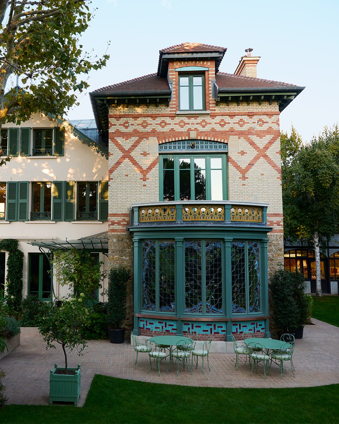 توییتر \ Louis Vuitton در توییتر: "A home for generations to come. Just outside of Paris, #LouisVuitton builds ateliers in laying the for a Maison that today. Discover