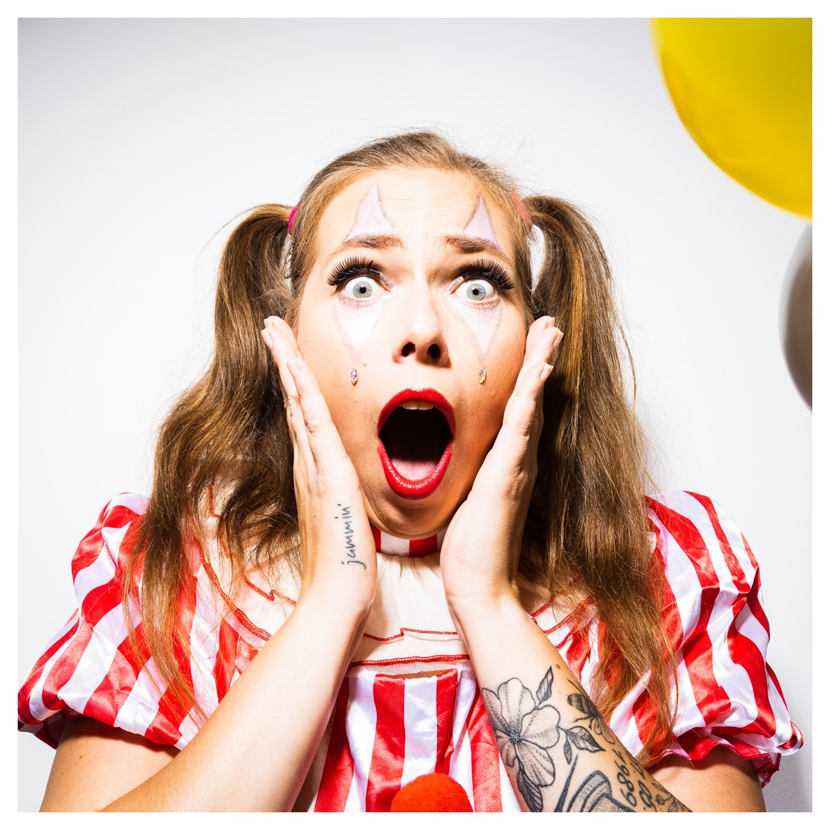 Durch die Pandemie ist 2020 die Session praktisch ausgefallen aber in diesem Jahr geben wir dem #Karneval wieder ein Gesicht und tragen die Freude und das Lebensgefühl in die weite Welt. #lachen #nrw #fotografie

christian-thieme.de/gallery/