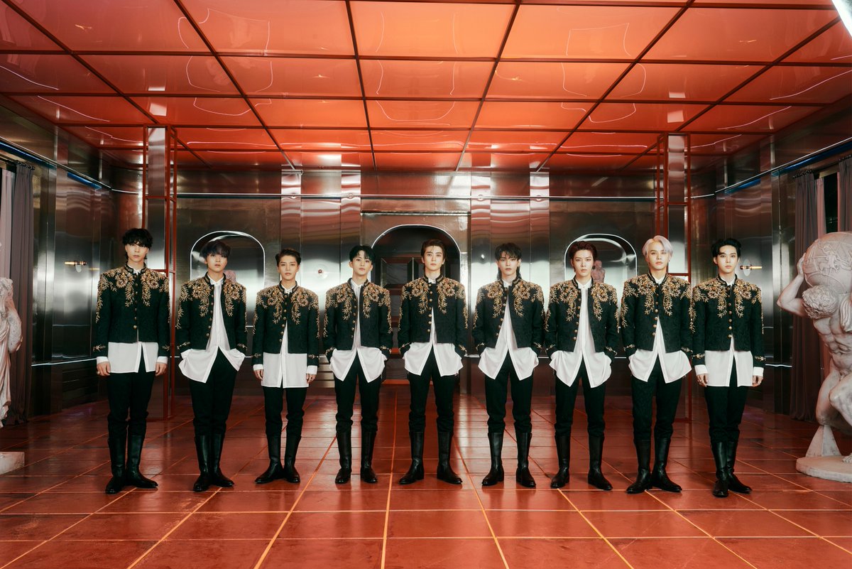 AppleMusic's tweet photo. Can't get enough of @NCTsmtown_127. 💚

Listen now to #Favorite (Vampire) from Favorite - The 3rd Album Repackage: https://t.co/0vUJoBHXGq

#NCT127_Favorite https://t.co/nla7HycYBo