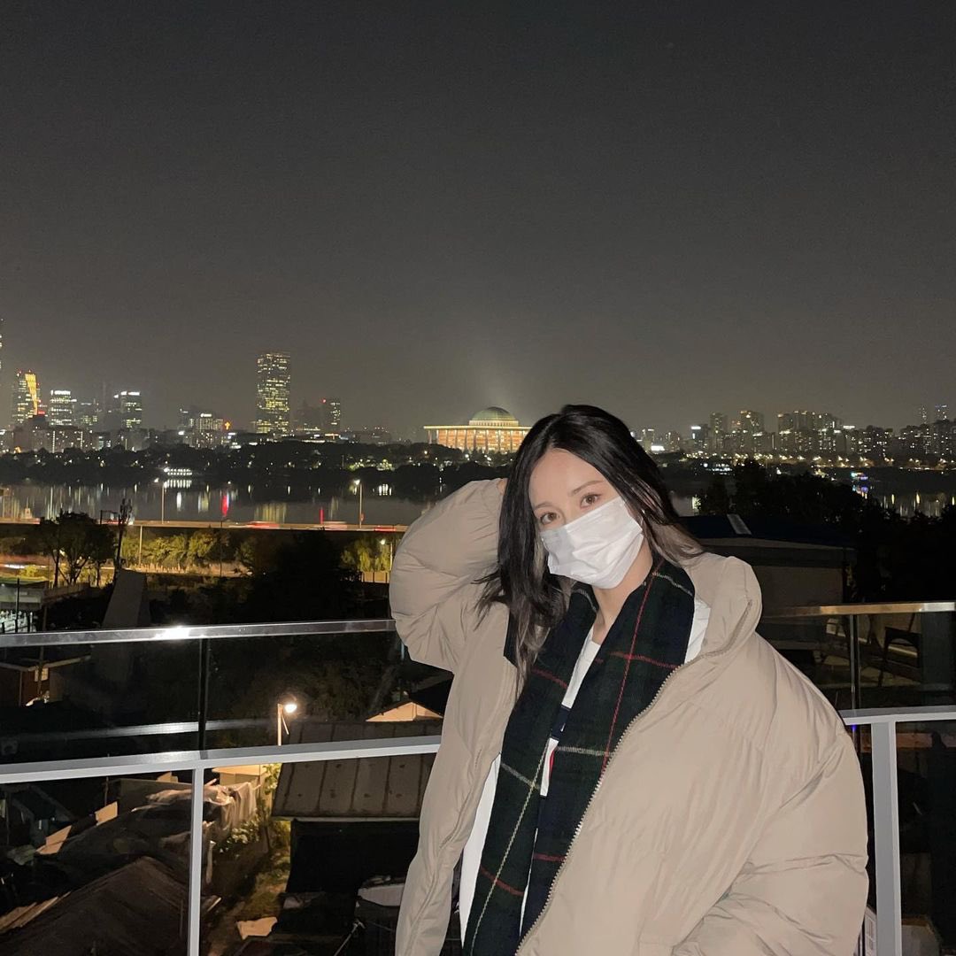 LANA_updates1's tweet photo. 10.27.21 • Instagram • (23.11_)

( last day I was healthy 🤒)

#HICC  
#拉娜 #лана
#LANA #라나 
#LUMINOUS 
@Hicc_LANA https://t.co/JW7fACBg5z