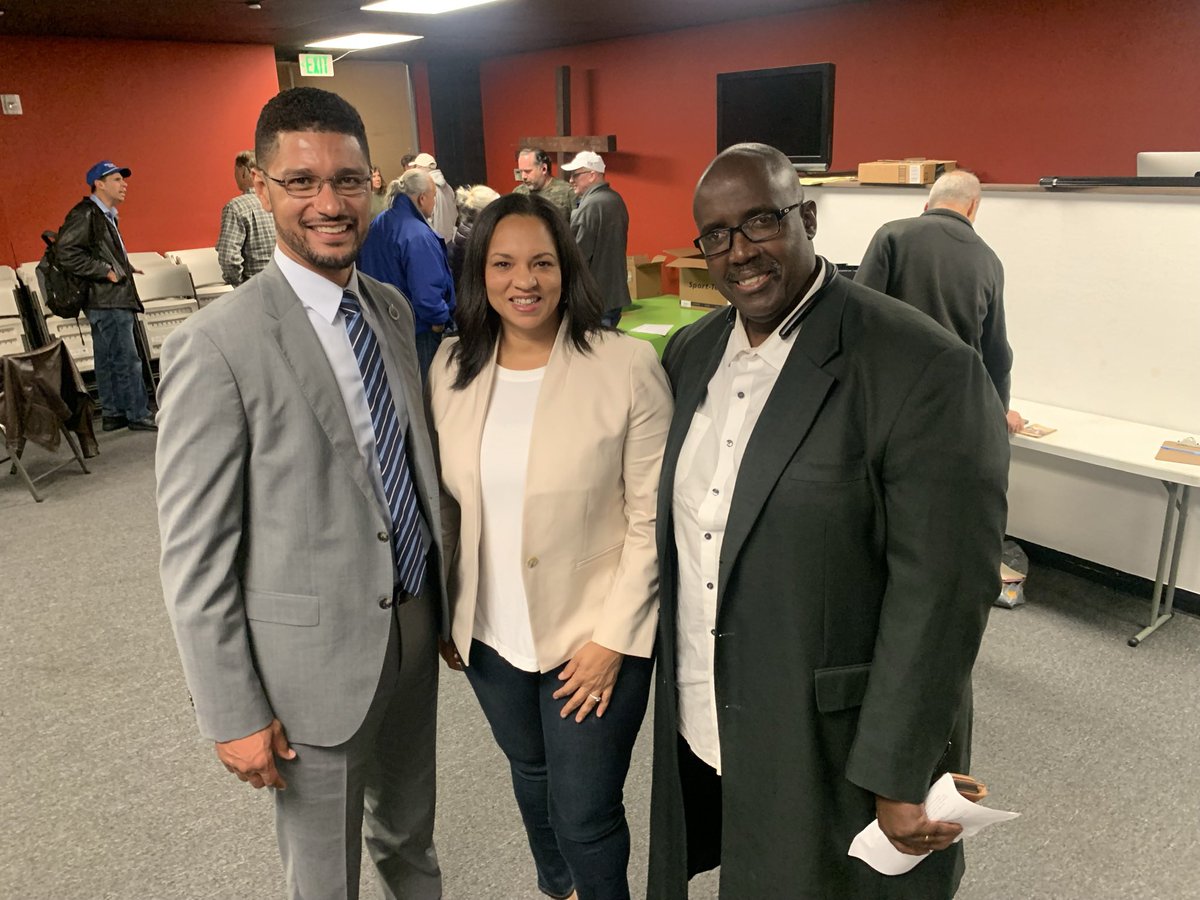 Fantastic meeting tonight at the San Joaquin Republican Assembly. Stockton Mayor Kevin Lincoln provided an update on the status of the city. 

w/<a href="/kevinjlincoln/">Mayor Kevin J Lincoln</a> and <a href="/DWEnterprises/">Bishop Dwight Earl Williams</a>