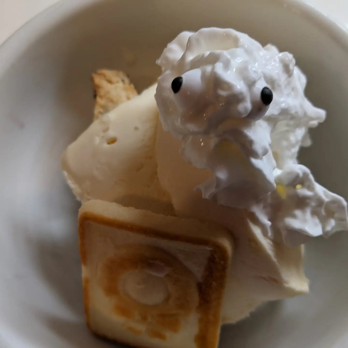 jhjones's tweet photo. #googlyeyes are fun and delicious on homemade #scones with sides of #icecream #whippedcream #chessmancookies #Halloween https://t.co/bDsaymv5d8