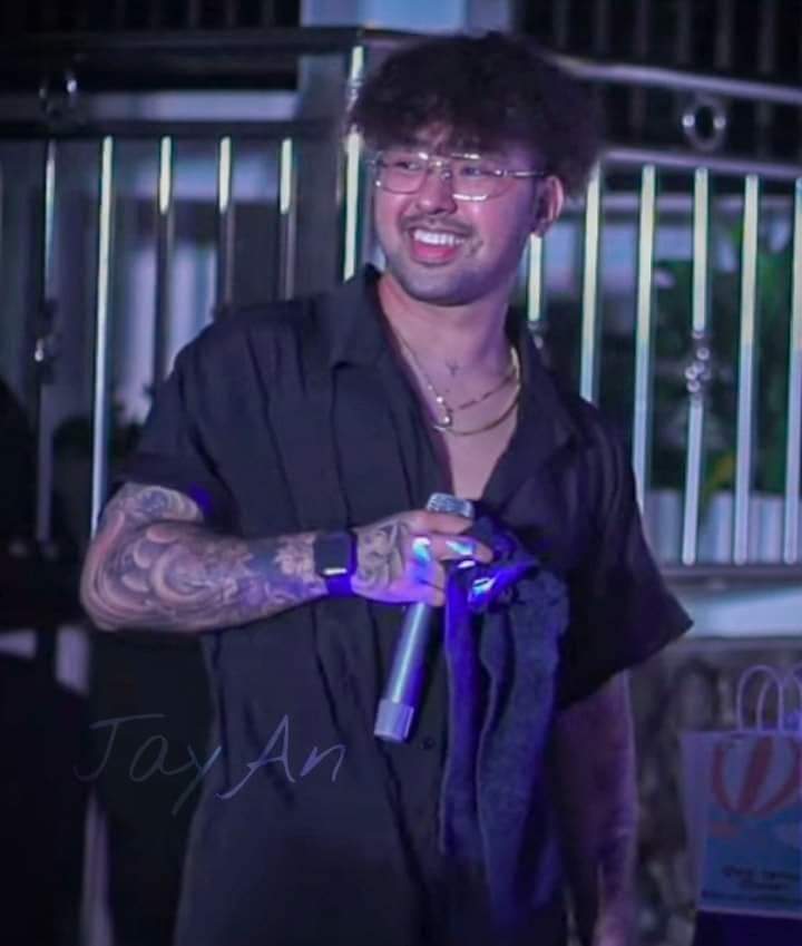 FrexellJean's tweet photo. @tonifowlerpo 𝙇𝙄𝙆𝙀 𝙏𝙃𝘼𝙏 𝘽𝘼 𝙈𝘼𝙈𝙄 ILYSM♥♥♥♥ https://t.co/S2aLjdPnS6