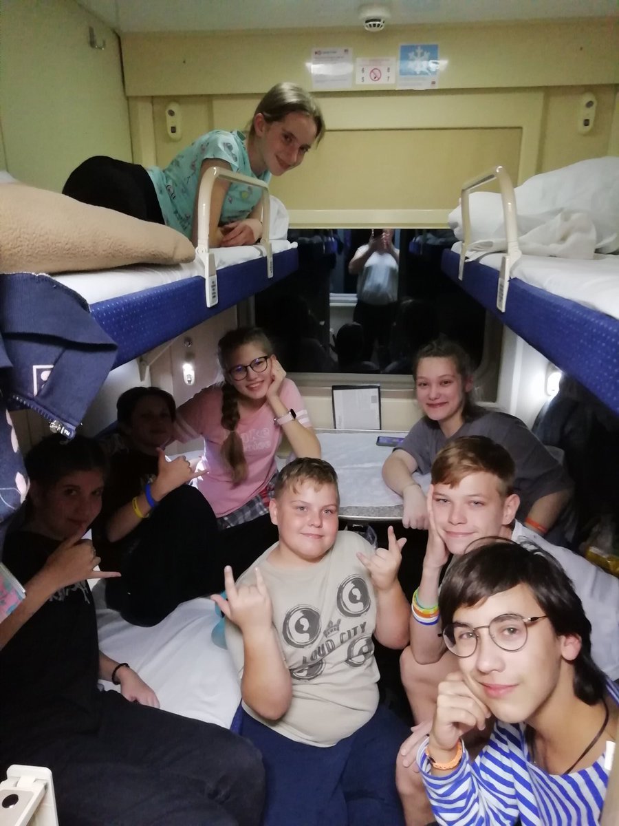 #ЗаречныйЗАТО Зареченские участники отраслевой смены #ШколаРосатома в ВДЦ "Орлёнок" возвращаются домой здоровые и довольные😊. Масса впечатлений и новых друзей!