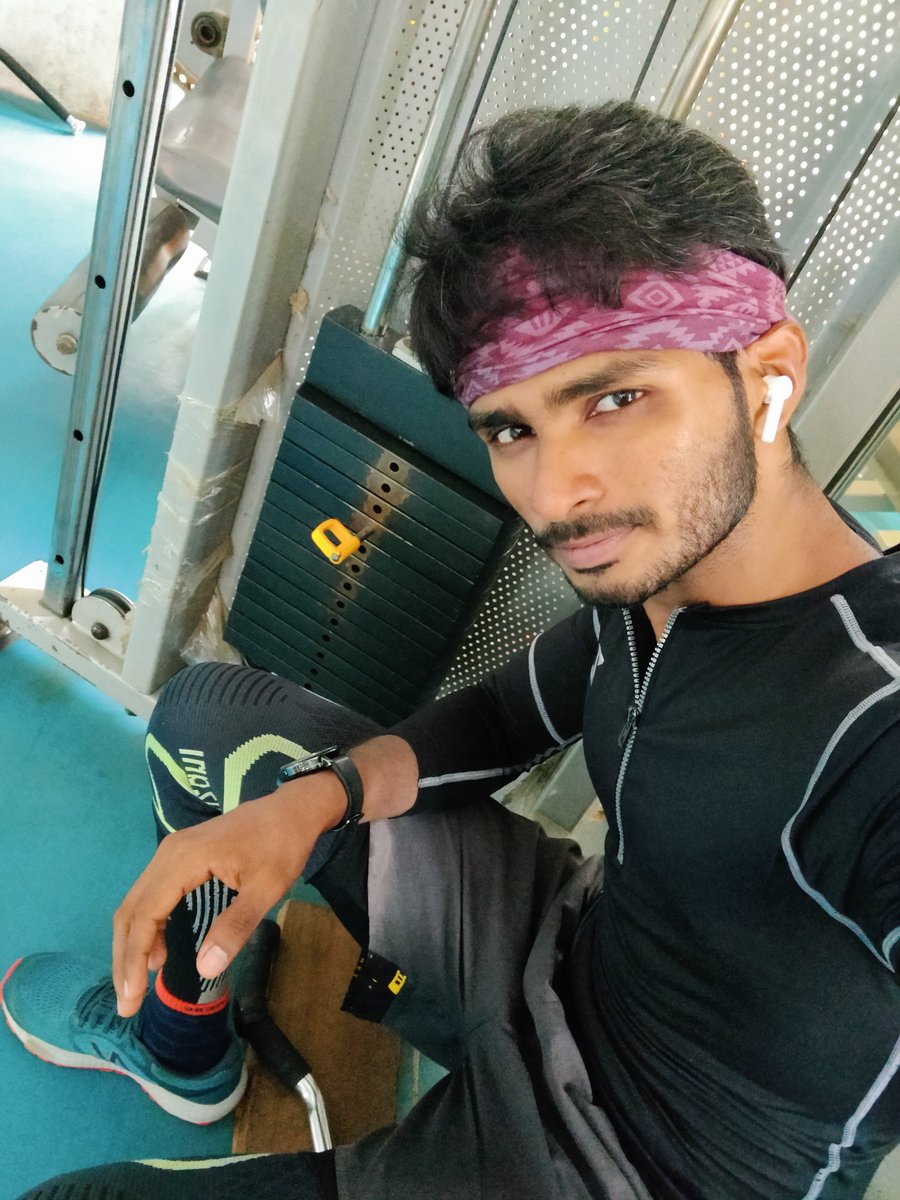 SrinivasFitness's tweet photo. A Comfortable #Run after HEAVY #Deadlifts last night 😊✌🏽

Done with #80Mins &amp; 22.85kms of #Running 🏃🏾 https://t.co/40i1wuGrxh