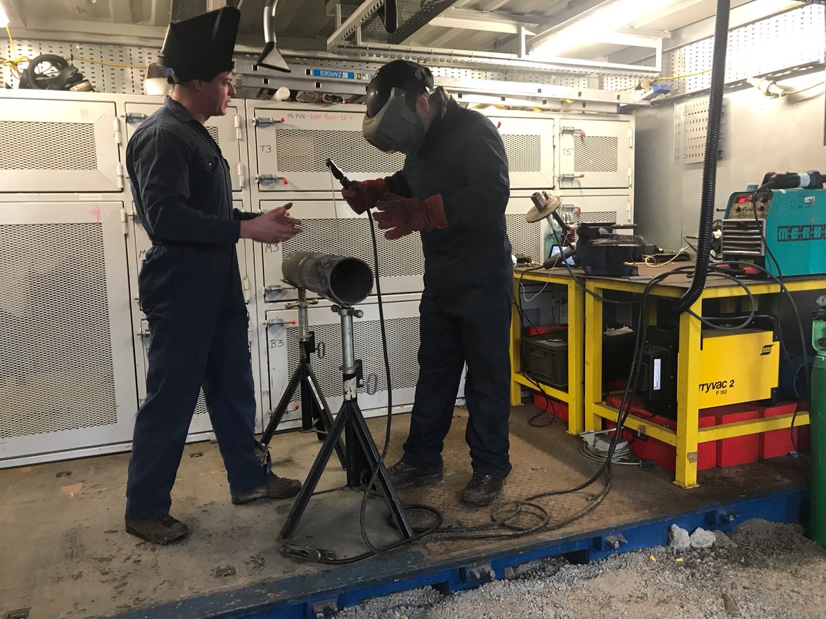 66WorksGroup_RE's tweet photo. @Comd170Gp taught what it takes to be a fabricator deployed on Ex AUSTERE CRUSADER from Sgt N.  @OC516 @8EngrBde @104Bde @Proud_Sappers @1UKDivision #worldclass https://t.co/nliWrITYww