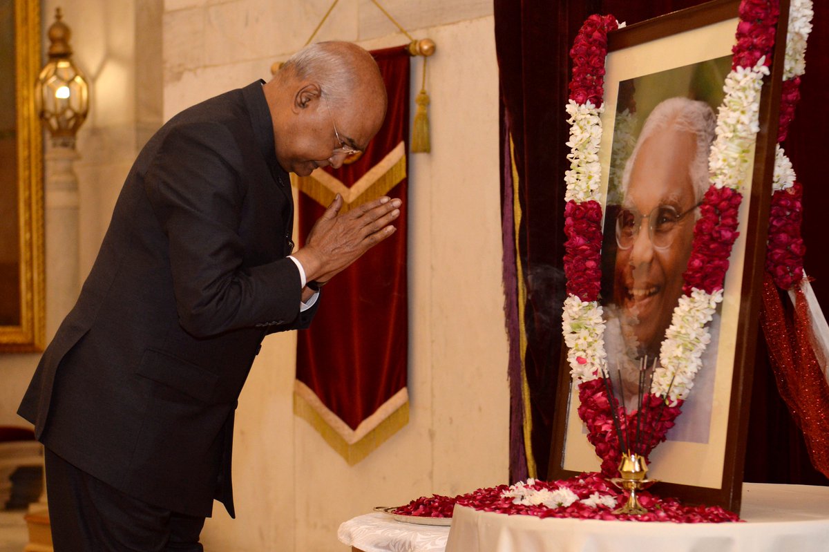 President Ram Nath Kovind paid floral tributes to Shri K. R. Narayanan, former President of India, on his birth anniversary at Rashtrapati Bhavan.