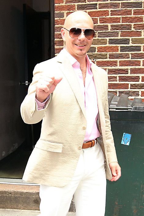 aleezauribe's tweet photo. #IFEARGOOD @pitbull #Halloween Dale π https://t.co/sCdw8pIhaW