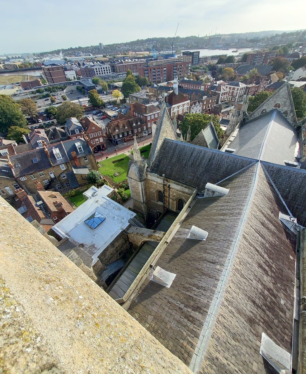 Rochester Cathedral tweet media