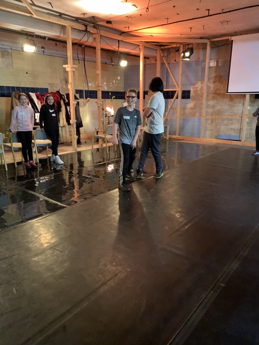 StaceyArtsWales's tweet photo. @YMCASwansea #TheatreWorkshop ๐ญ as part of our #YFun October activities @VolcanoUK with @LAMDAdrama graduate Samuel Davies ๐ #youthwork #theatre #opportunities #drama #performance #creative #improvisation #HereForSwansea https://t.co/KH378JUMUr