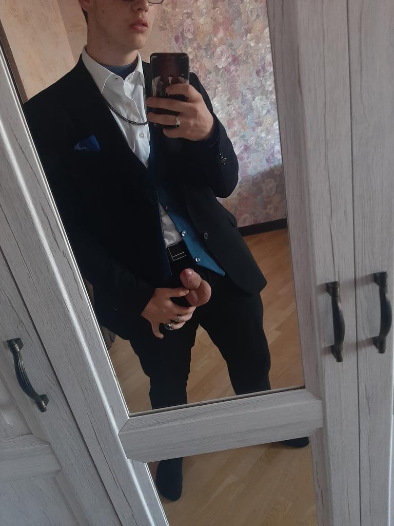 VentusFuckMe's tweet photo. Сегодня я Папочка, поэтому за рт можите получить небольшой видосик, а за рт и фотку вашей жопки в дм окончание
#нюдсыкаждыйдень https://t.co/9OnzC9MIf4