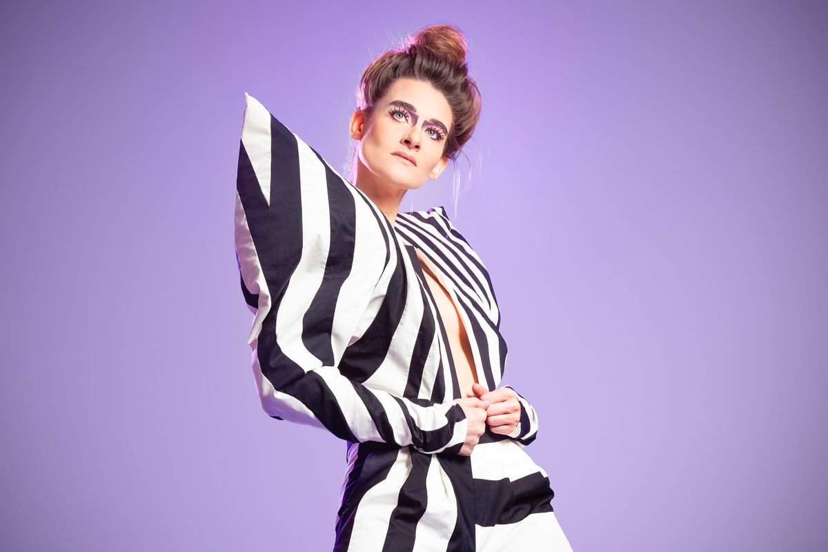 Venlo we zijn er! Vanavond 20:15 (S)EXPERIMENT <a href="/MaaspoortVenlo/">Maaspoort</a> 💜 #venlo #uitinvenlo # theater #cabaret #pietkingmazaal