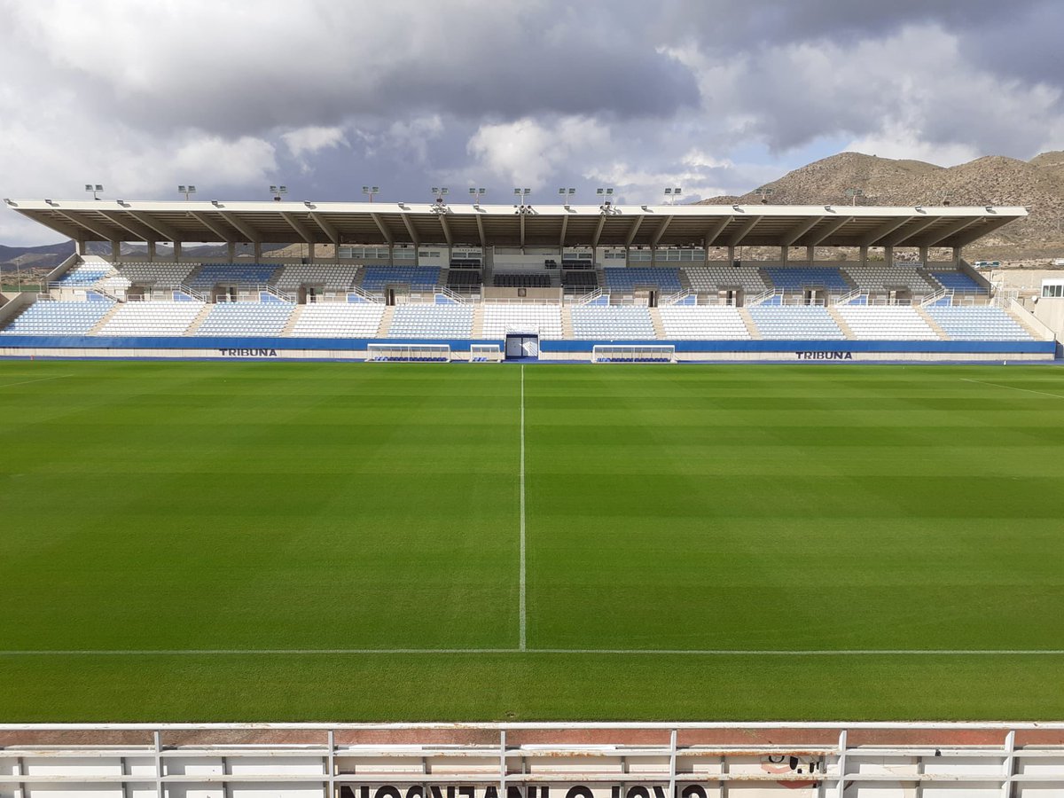 IreneJodar's tweet photo. Más imágenes de hoy del proceso final de la resiembra del Estadio Artés Carrasco 👏🏼 https://t.co/5Qlx1tA8Sh