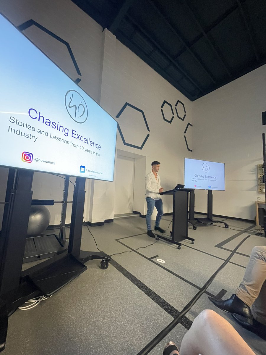 UQ CRExPAH tweet media